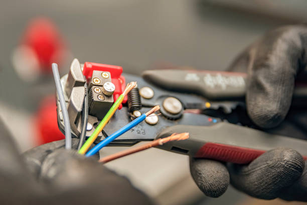 Best Affordable Emergency Electrician  in Fairview Heights, IL